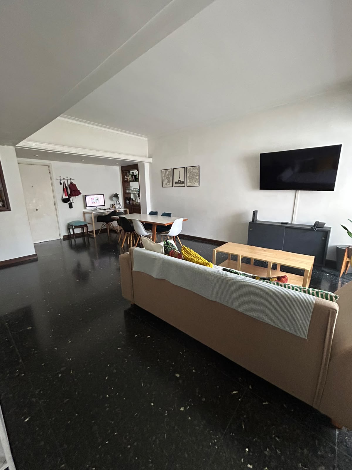 Alquiler de departamento de 4 ambientes y 3 dormitorios en Juramento, foto 3
