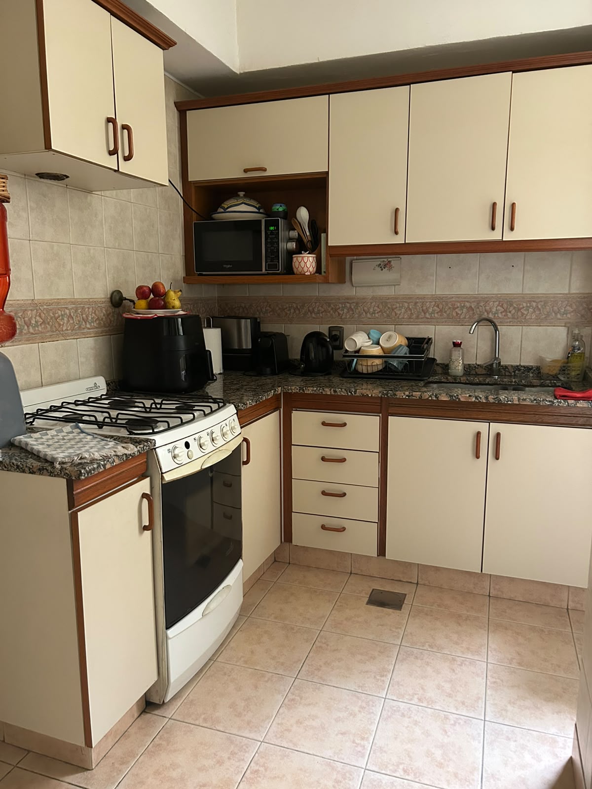 Alquiler de departamento de 4 ambientes y 3 dormitorios en Juramento, foto 11