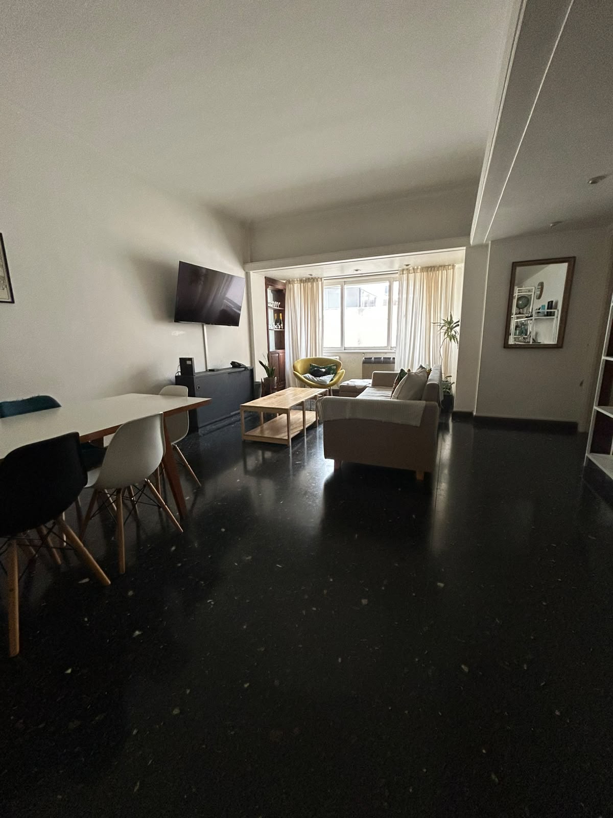 Alquiler de departamento de 4 ambientes y 3 dormitorios en Juramento, foto 1